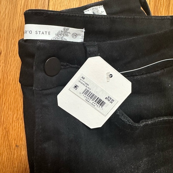 Altar’d state Gianna distressed jeans - Picture 3 of 4